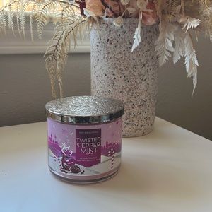 NEW BBW Twisted Peppermint Candle